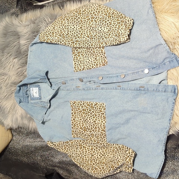 Highway Jeans Jackets & Blazers - Highway Jeans Cheetah print Denim light jacket size 2x